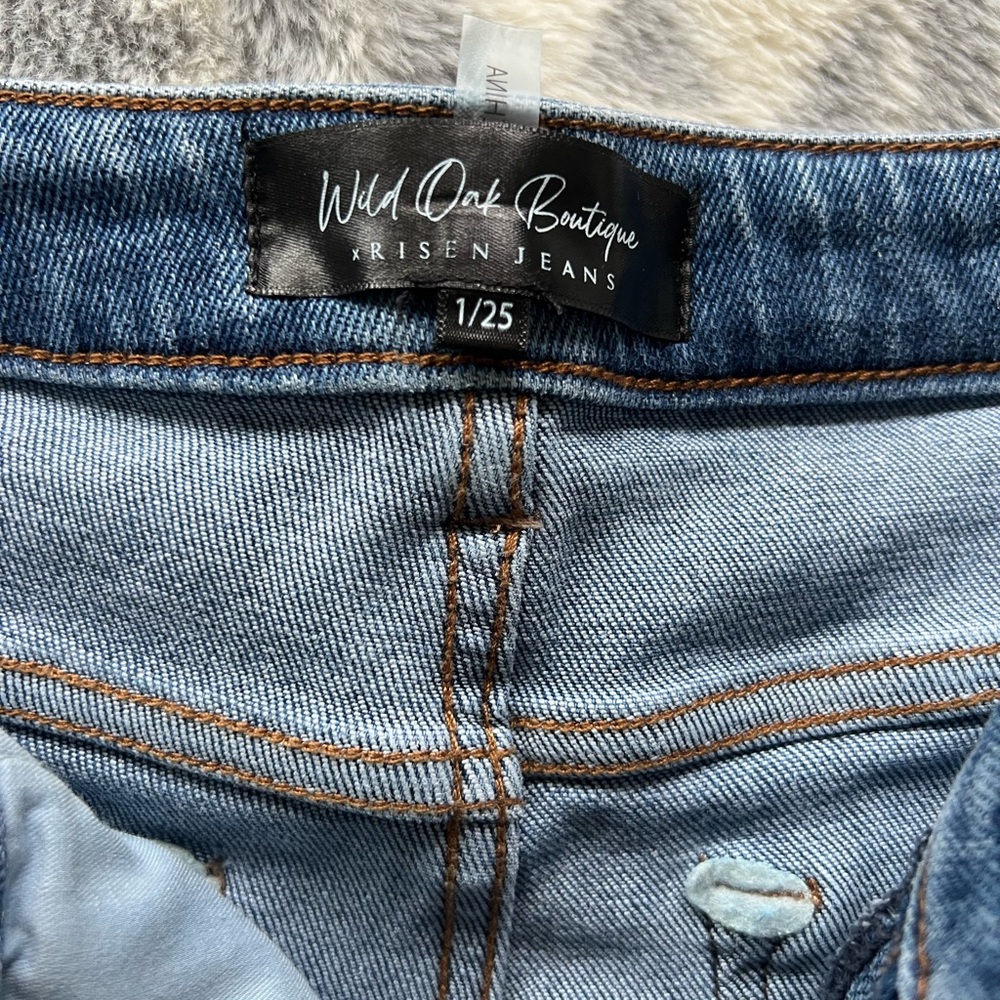 Women's risen jeans